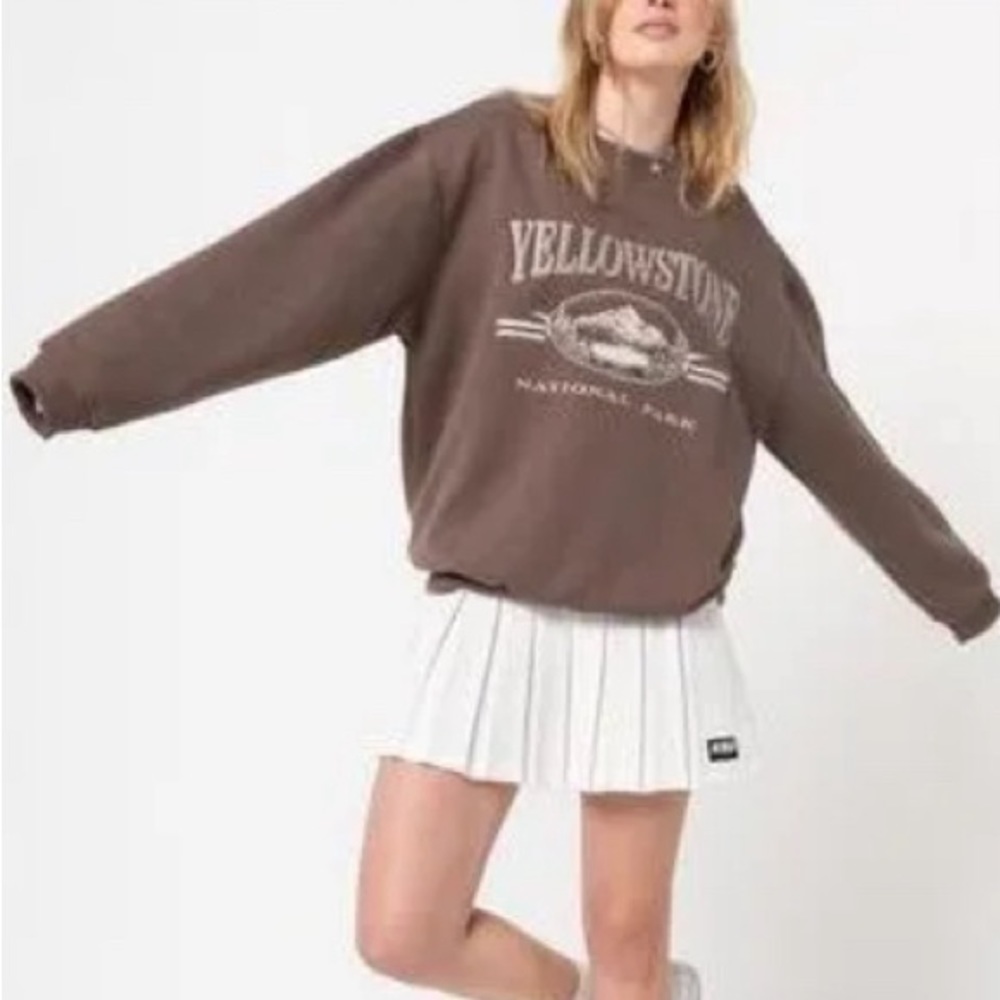 SHEIN Yellowstone Crewneck Sweatshirt - Picture 2 of 9
